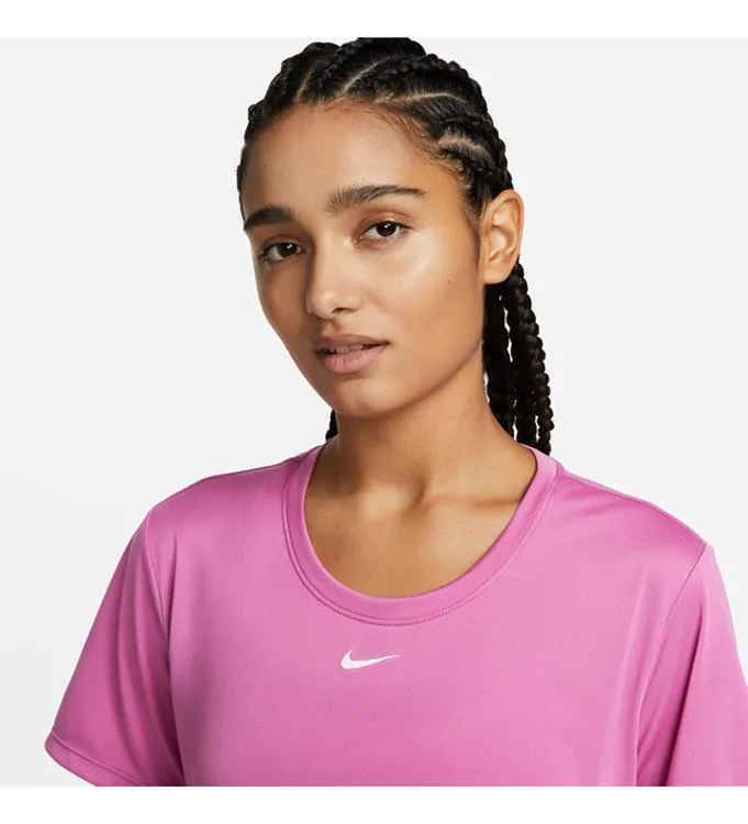 NIKE WOMEN DRIFIT ONE STANDARD TSHIRT