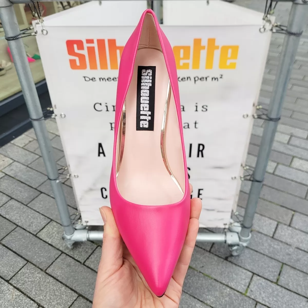 Simpele pumps met naaldhak in fuchsia roze